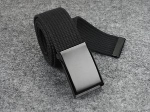 Cinto com fivela para abrir garrafas 1134122